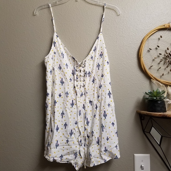 Forever 21 Pants - Forever 21 cactus print romper